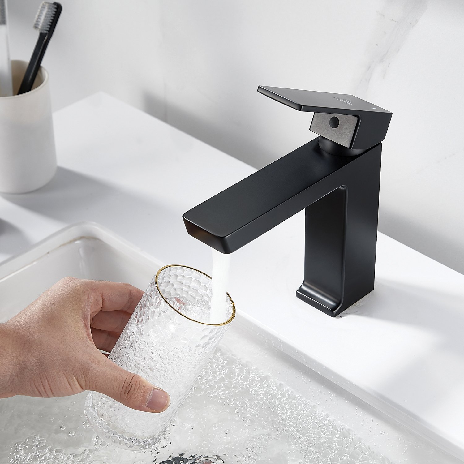 Смеситель для раковины ROSE R18H R1801H-1 Смеситель для раковины ROSE R18H R1801H-1