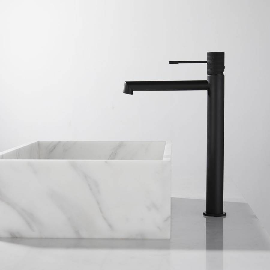 Смеситель для накладной раковины Desire VBF-1D2MB однорычажный, черный Смеситель для накладной раковины Desire VBF-1D2MB однорычажный, черный