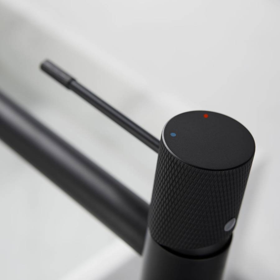 Смеситель для накладной раковины Desire VBF-1D2MB однорычажный, черный Смеситель для накладной раковины Desire VBF-1D2MB однорычажный, черный