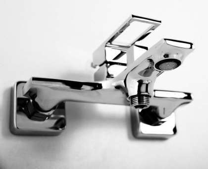 LUCE Смеситель для ванны и душа, хром LUC-VAS-CRM