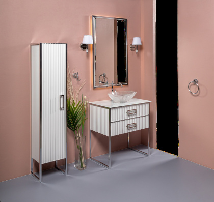 Зеркало MONACO с подсветкой 70*110CM глянец белая +хром 566-WCR Boheme Зеркало MONACO с подсветкой 70*110CM глянец белая +хром 566-WCR Boheme