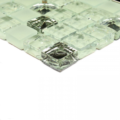Мозаика стеклянная с камнем Crystal White (чип 8*15*15) 300*300 (11шт/0,99м2), м2 Мозаика стеклянная с камнем Crystal White (чип 8*15*15) 300*300 (11шт/0,99м2), м2