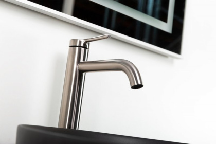 ETNA Смеситель для накладных раковин без донного клапана, нержавеющая сталь, исполнение сатин ETN-LMC2-IN