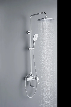 Смеситель Rossinka RS46-46 для ванны с регулируемой высотой штанги и лейкой "Тропический дождь"