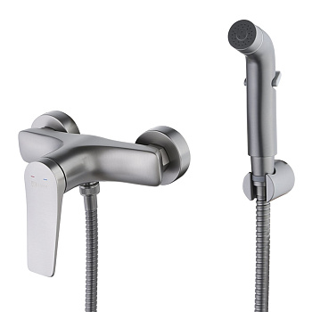Смеситель Lemark Bronx LM3718GM с гигиеническим душем Смеситель Lemark Bronx LM3718GM с гигиеническим душем