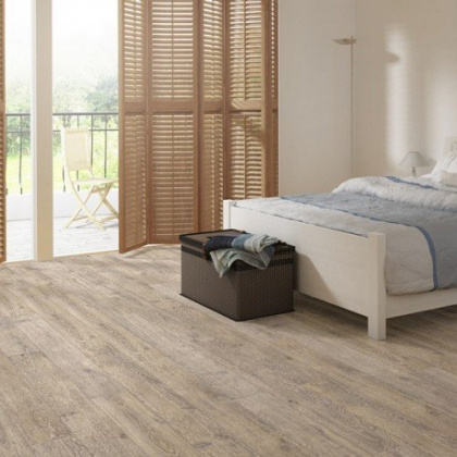 Ламинат Quick-step Vogue UVG 1391 Дуб рустикальный натуральный  (9,5мм/32кл/1,507м2) 1380*156, м2 Ламинат Quick-step Vogue UVG 1391 Дуб рустикальный натуральный  (9,5мм/32кл/1,507м2) 1380*156, м2