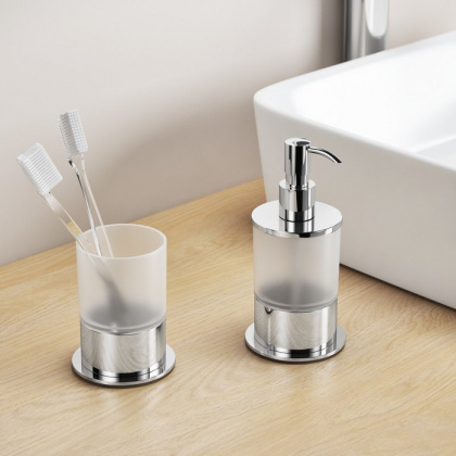 Дозатор жидкого мыла настольный EXCELLENT Kobo (хром)