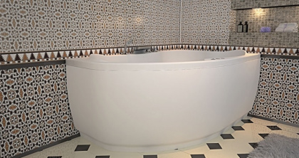Акриловая ванна Aquanet Capri 160x100 R (с каркасом) Акриловая ванна Aquanet Capri 160x100 R (с каркасом)