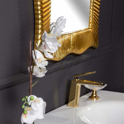 Зеркало SOHO золото с подсветкой, 80х120 массив 521 Boheme Зеркало SOHO золото с подсветкой, 80х120 массив 521 Boheme