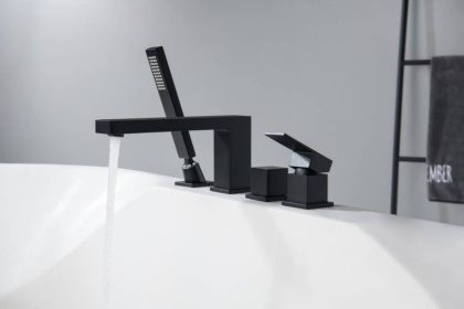 Смеситель Timo Selene 2130/03Y на борт ванны, черный матовый Смеситель Timo Selene 2130/03Y на борт ванны, черный матовый