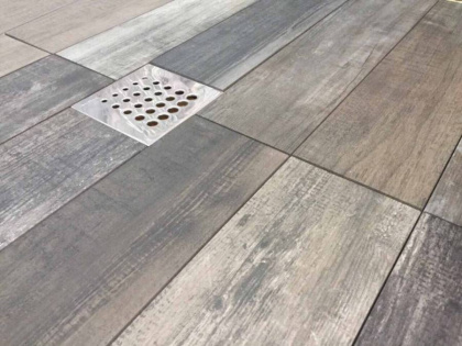 13000010 Точечный трап 150х150 мм Confluo Standard Drops 2,металл с перфорацией Drops (Капли), без рамки Исполнение: Хром  13000010 Точечный трап 150х150 мм Confluo Standard Drops 2,металл с перфорацией Drops (Капли), без рамки Исполнение: Хром