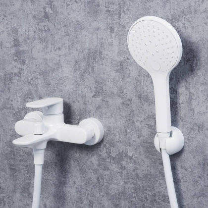 Mindel 8501 Смеситель для ванны с коротким изливом Wasserkraft