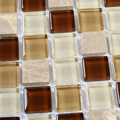 Мозаика стеклянная с камнем Scarlett (чип 15*15*4) 300*300(22шт-0.99м2), м2