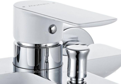 Смеситель для ванны с душем Aquanet Arctic AF520-20СW Смеситель для ванны с душем Aquanet Arctic AF520-20СW