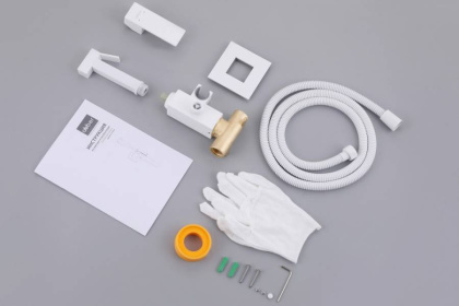 Смеситель ABBER Daheim AF8226W с гигиеническим душем,белый матовый Смеситель ABBER Daheim AF8226W с гигиеническим душем,белый матовый