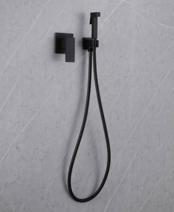 Смеситель ABBER Daheim AF8225B с гигиеническим душем, черный матовый Смеситель ABBER Daheim AF8225B с гигиеническим душем, черный матовый
