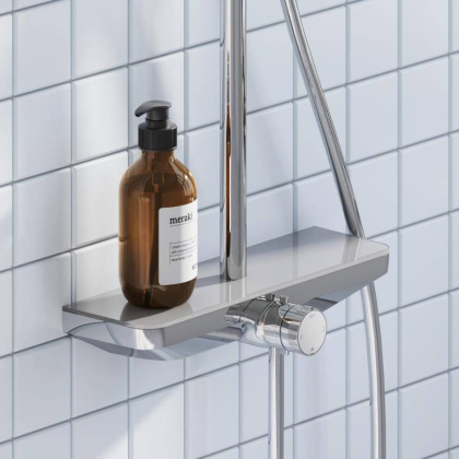 940730000 Merkur душевая система с ванно-душевым смесителем-полкой и прогрессивным картриджем, Хром 940730000 Merkur душевая система с ванно-душевым смесителем-полкой и прогрессивным картриджем, Хром