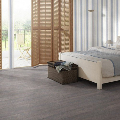 Ламинат Quick-step Perspective UF1389 Доска дуба темного старинного  (9,5 мм/32 кл/1,507м2)1380*156, м2