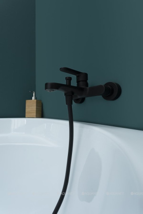 Смеситель для ванны с душем Aquanet Passion AF300-20B Смеситель для ванны с душем Aquanet Passion AF300-20B